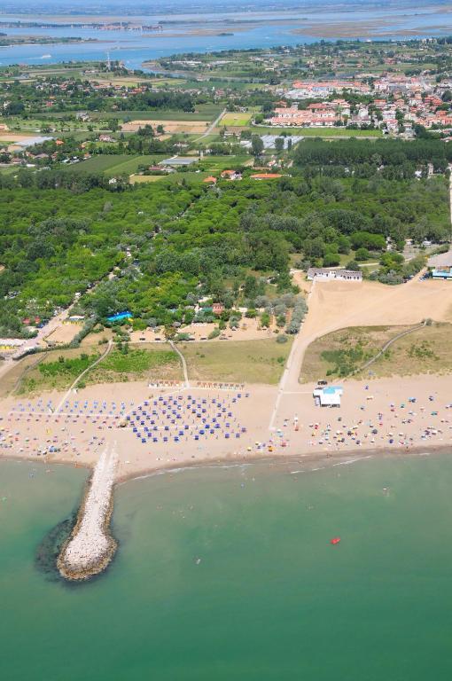 Holiday Center Valdor Кавалино-Трепорти Екстериор снимка