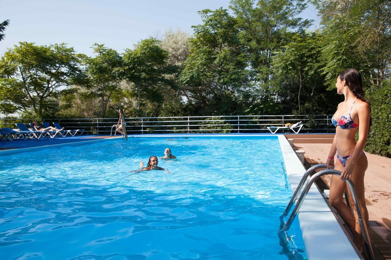 Holiday Center Valdor Кавалино-Трепорти Екстериор снимка