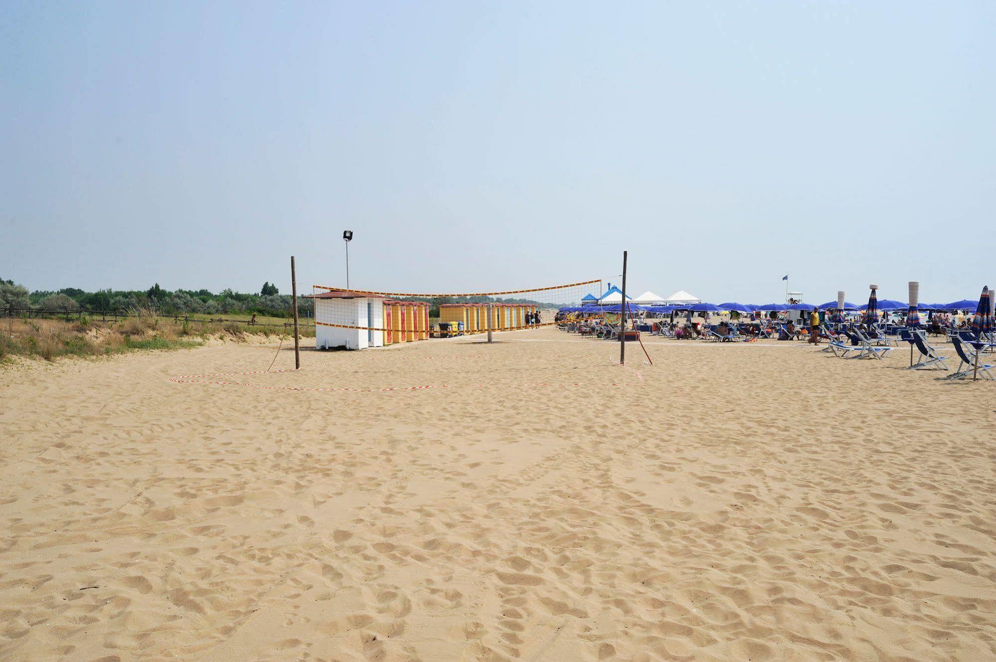 Holiday Center Valdor Кавалино-Трепорти Екстериор снимка