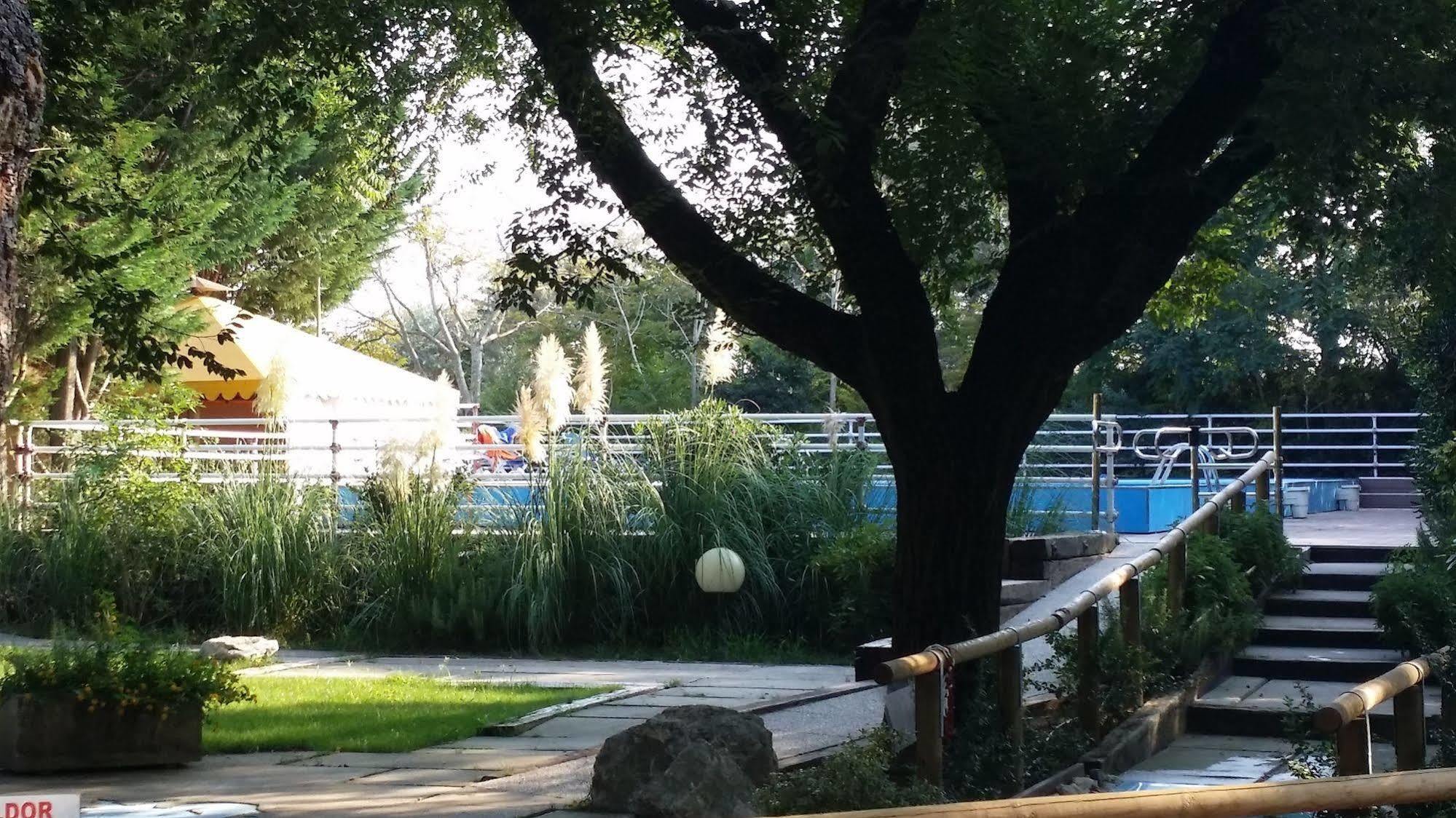 Holiday Center Valdor Кавалино-Трепорти Екстериор снимка